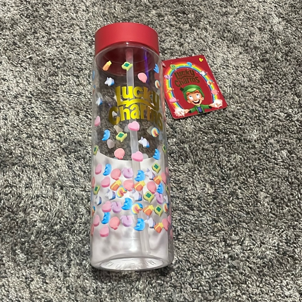 NWT Lucky Charms Plastic Water Bottle